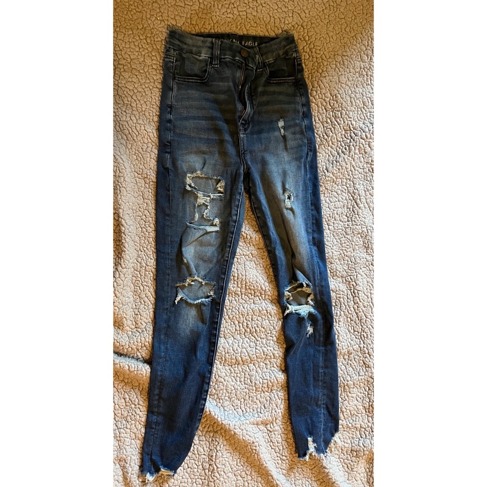 ripped american eagle skinny jeans